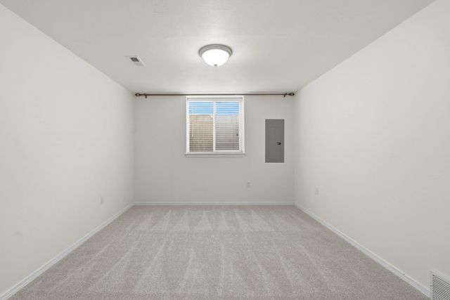 1616 N Rio Grande Ln, Greenacres, WA 99016