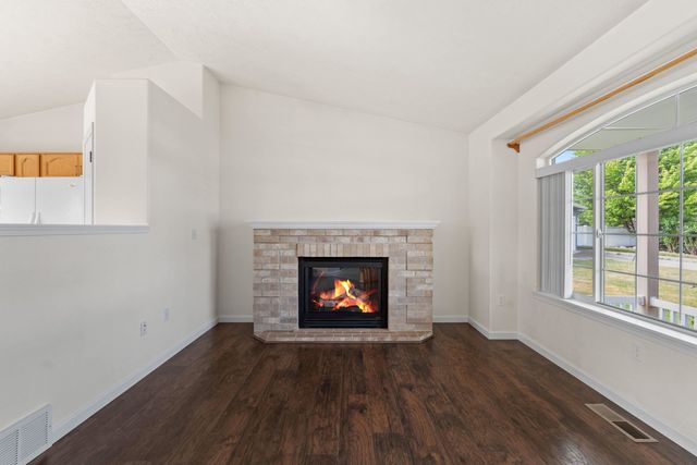 1616 N Rio Grande Ln, Greenacres, WA 99016