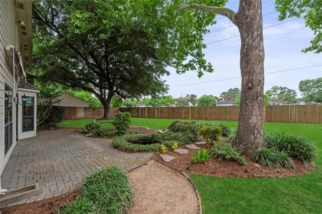 16047 Pinyon Creek Drive, Houston, TX 77095