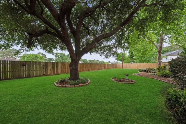 16047 Pinyon Creek Drive, Houston, TX 77095