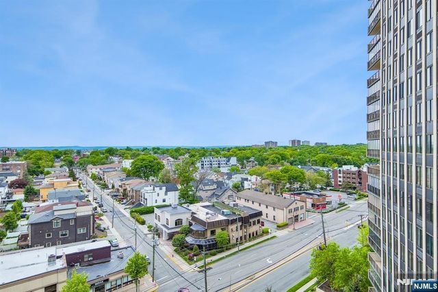 300 Winston Drive 923, Cliffside Park, NJ 07010
