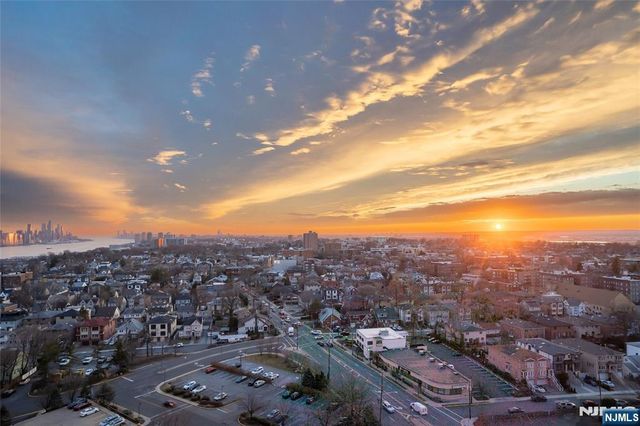 300 Winston Drive 923, Cliffside Park, NJ 07010