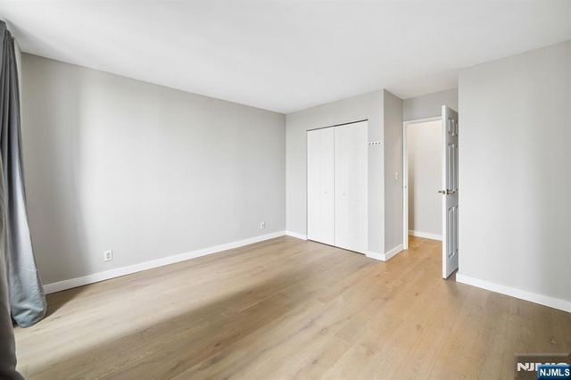 300 Winston Drive 923, Cliffside Park, NJ 07010