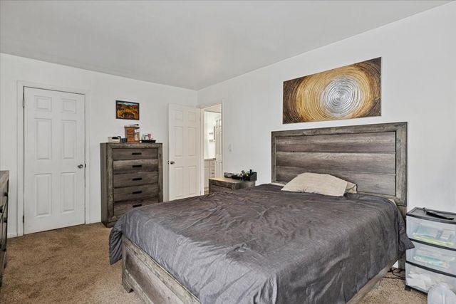 2013 Country Club Drive 22, Woodridge, IL 60517