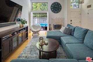 12831 Moorpark Street 14, Studio City, CA 91604