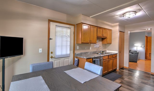 6810 Ridge Point Drive 1A, Oak Forest, IL 60452