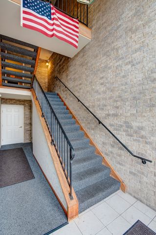 6810 Ridge Point Drive 1A, Oak Forest, IL 60452