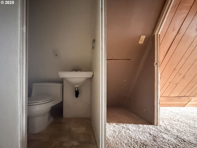 14674 WOLLAM Rd, Brookings, OR 97415