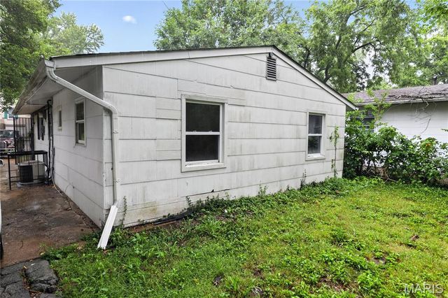 10151 Mayfair Drive, St Louis, MO 63136
