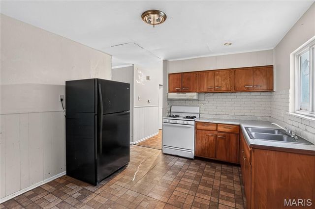 10151 Mayfair Drive, St Louis, MO 63136