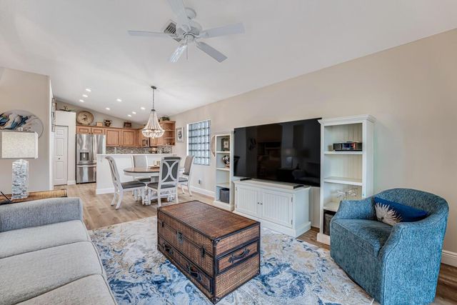 8166 Duomo Circle, Boynton Beach, FL 33472