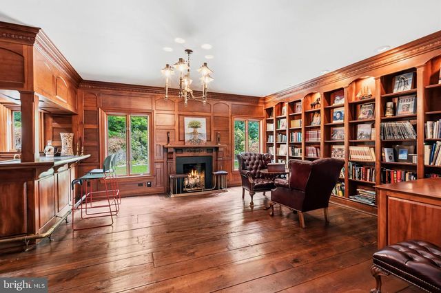 10217 CEDAR POND DR, Vienna, VA 22182
