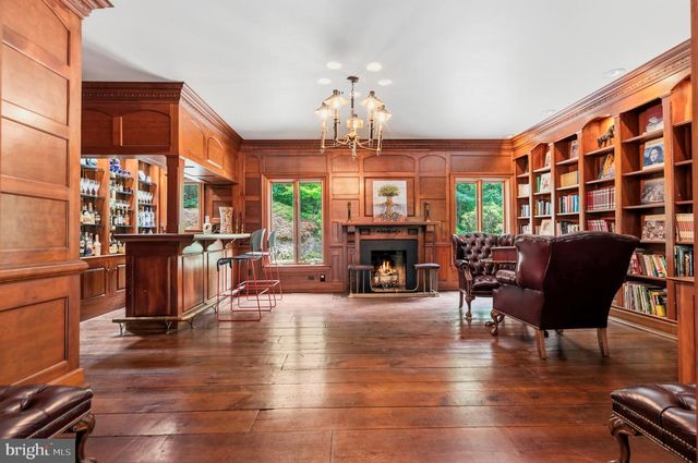 10217 CEDAR POND DR, Vienna, VA 22182