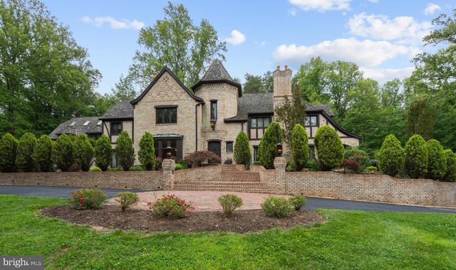 10217 CEDAR POND DR, Vienna, VA 22182