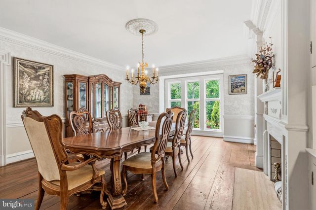 10217 CEDAR POND DR, Vienna, VA 22182