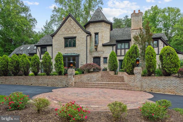 10217 CEDAR POND DR, Vienna, VA 22182