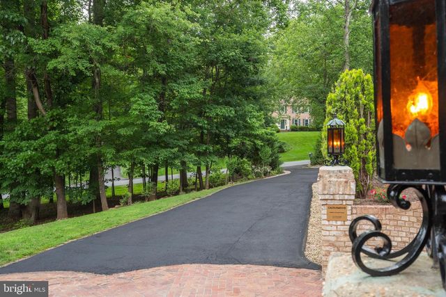 10217 CEDAR POND DR, Vienna, VA 22182