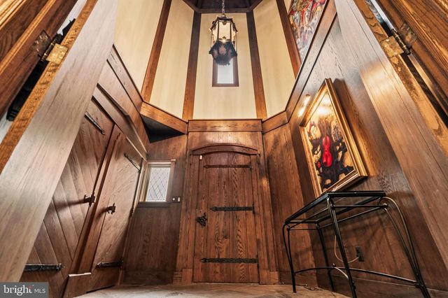 10217 CEDAR POND DR, Vienna, VA 22182