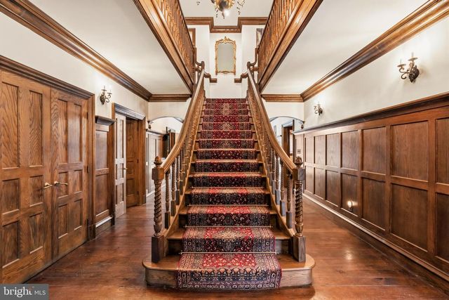 10217 CEDAR POND DR, Vienna, VA 22182
