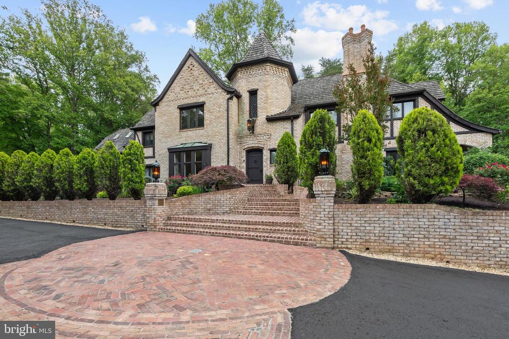 10217 CEDAR POND DR, Vienna, VA 22182
