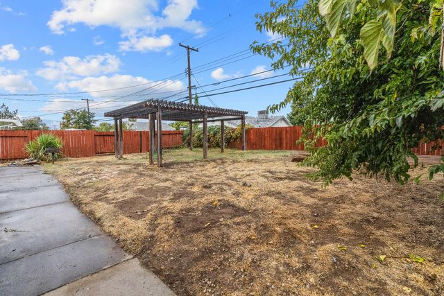 3319 U St, Antelope, CA 95843