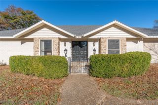 7107 Riviera Drive, Fort Smith, AR 72903