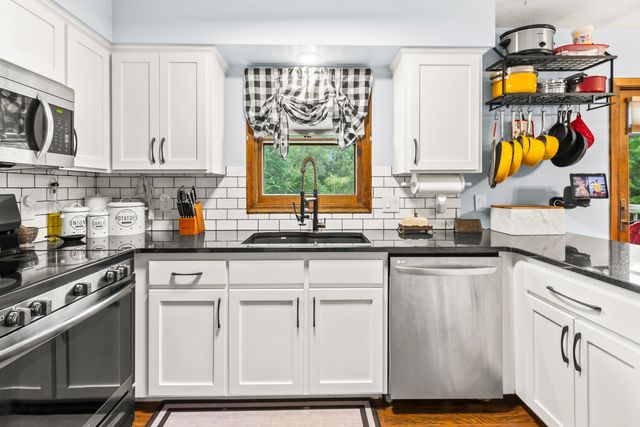 639 SPENCER Avenue, Council Bluffs, IA 51503