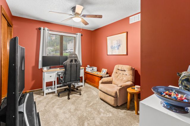 639 SPENCER Avenue, Council Bluffs, IA 51503