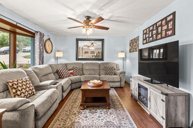 639 SPENCER Avenue, Council Bluffs, IA 51503