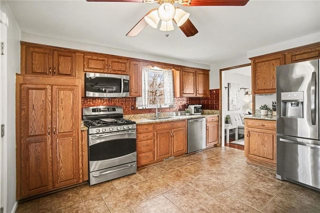 9706 Melrose Drive, Overland Park, KS 66214