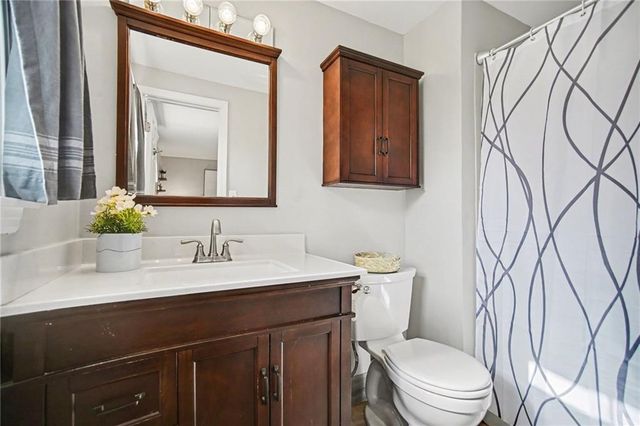 9706 Melrose Drive, Overland Park, KS 66214