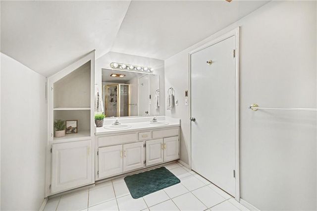 9706 Melrose Drive, Overland Park, KS 66214