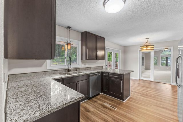 1435 56th Street E, Inver Grove Heights, MN 55077