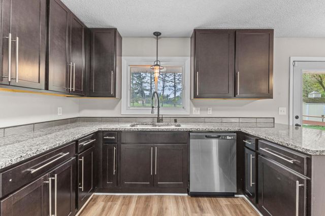 1435 56th Street E, Inver Grove Heights, MN 55077