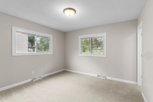 1435 56th Street E, Inver Grove Heights, MN 55077