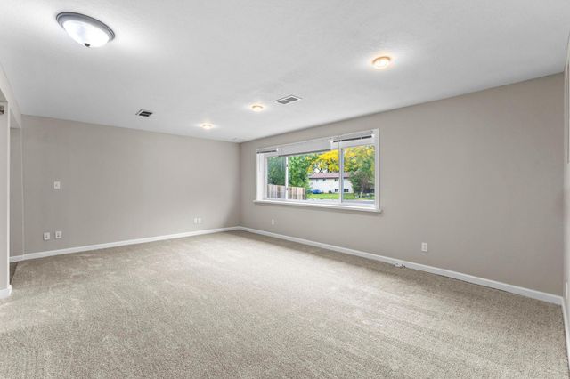 1435 56th Street E, Inver Grove Heights, MN 55077
