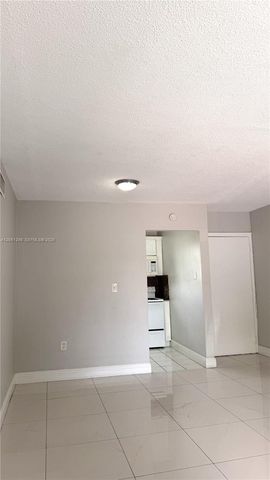 5100 W Flagler St 204, Miami, FL 33134