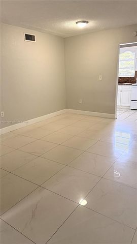 5100 W Flagler St 204, Miami, FL 33134
