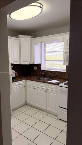 5100 W Flagler St 204, Miami, FL 33134