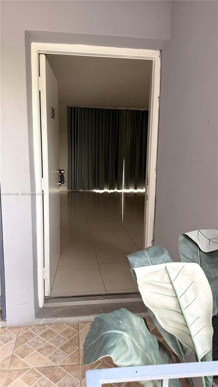 5100 W Flagler St 204, Miami, FL 33134