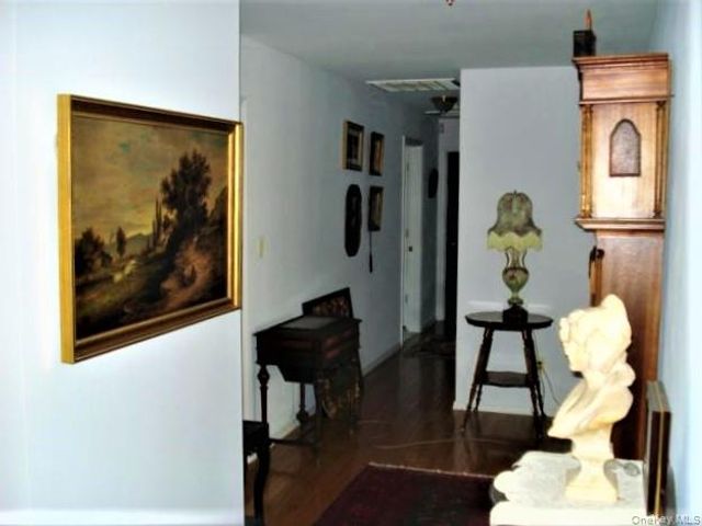 39 State Route 211, Cuddebackville, NY 12729