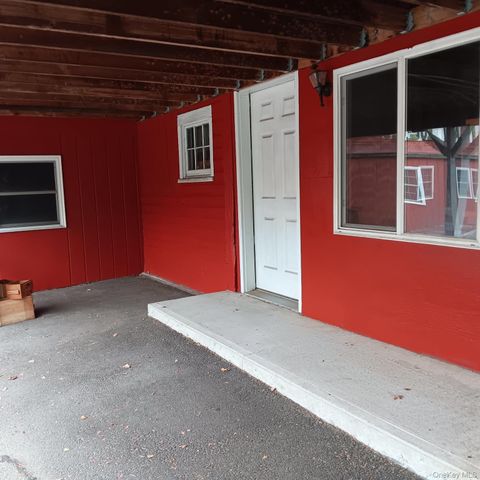 39 State Route 211, Cuddebackville, NY 12729