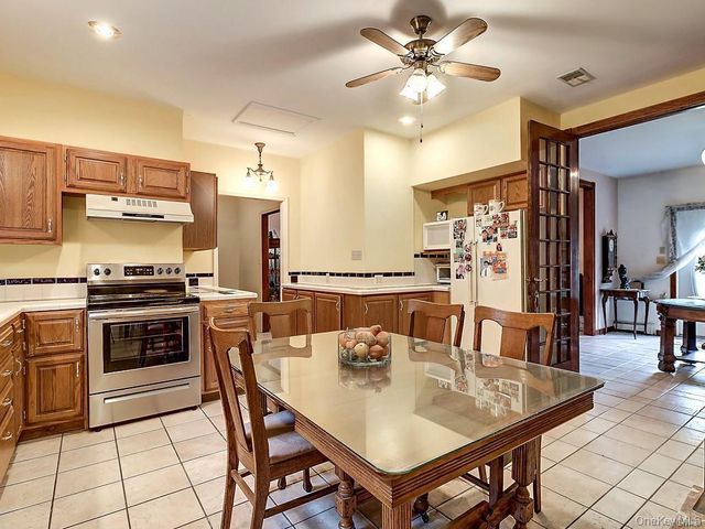 39 State Route 211, Cuddebackville, NY 12729