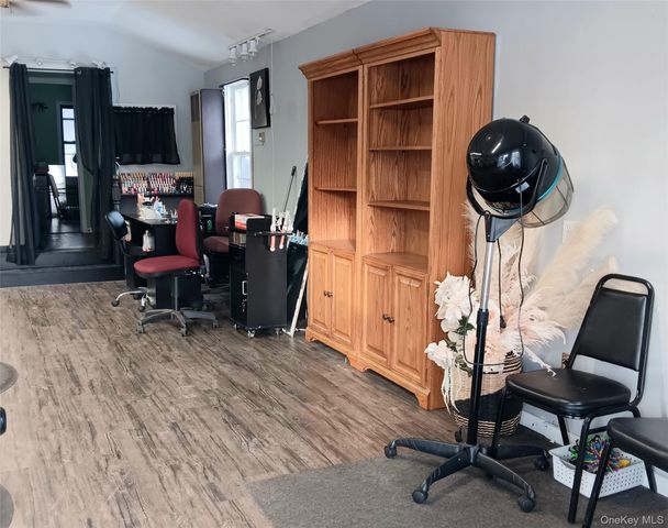 39 State Route 211, Cuddebackville, NY 12729