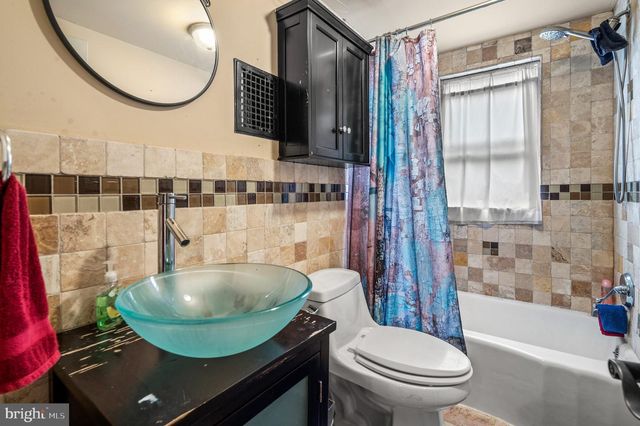 655 SAUDE AVE, Essington, PA 19029