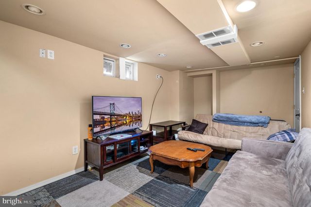 655 SAUDE AVE, Essington, PA 19029