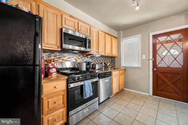 655 SAUDE AVE, Essington, PA 19029