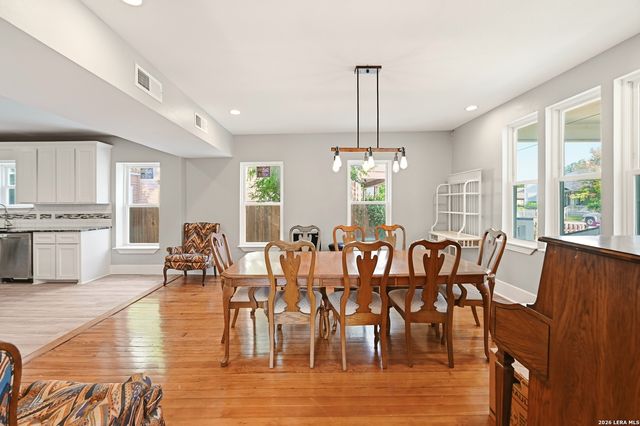 1043 STEVES AVE, San Antonio, TX 78210