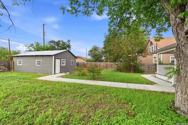 1043 STEVES AVE, San Antonio, TX 78210