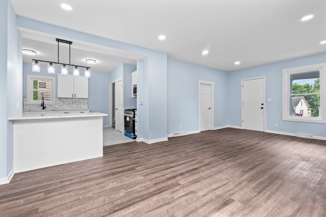 1722 Charles Street, Rockford, IL 61104